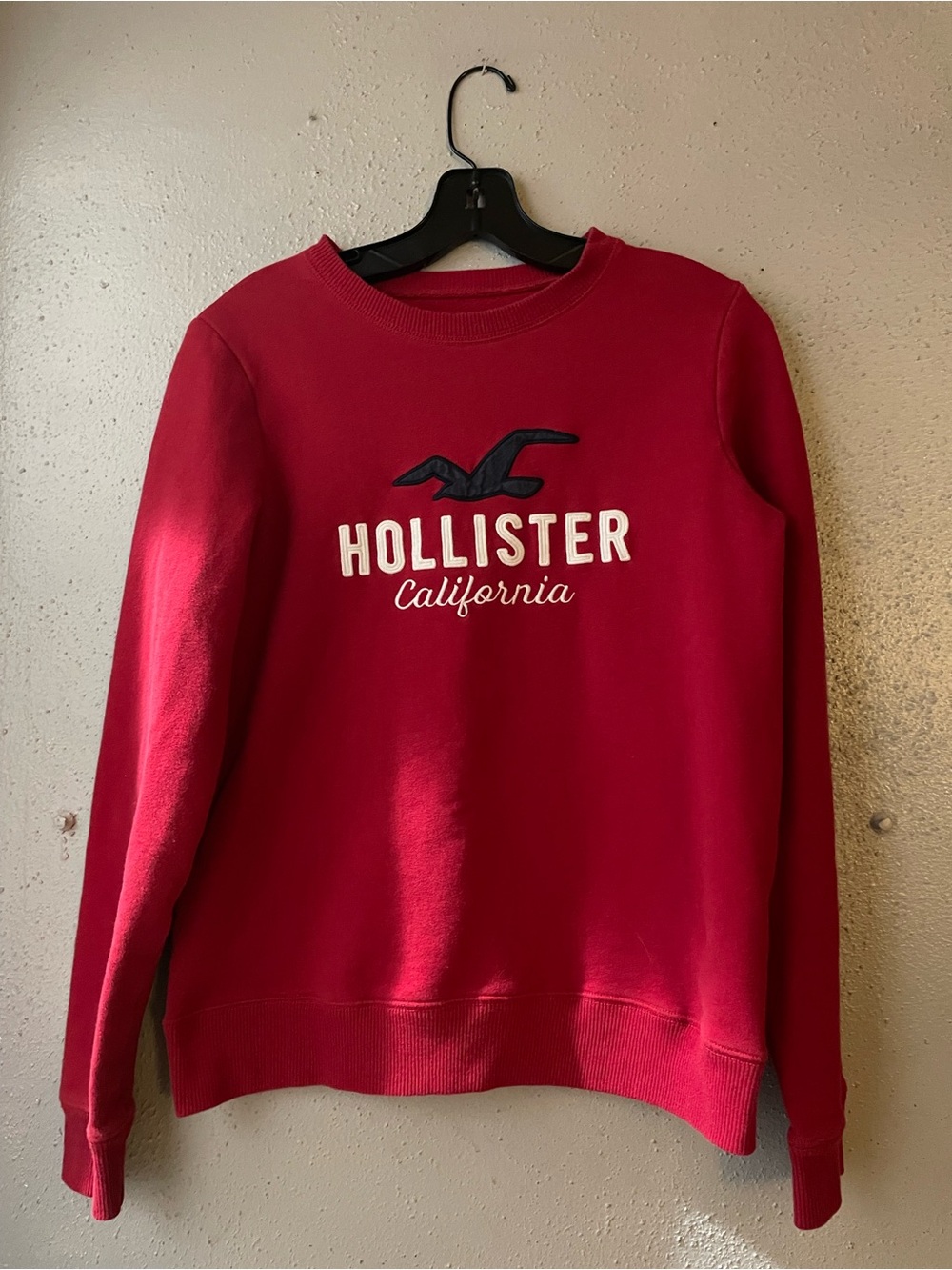 Hollister California Women’s Red Crewneck Sweatshirt